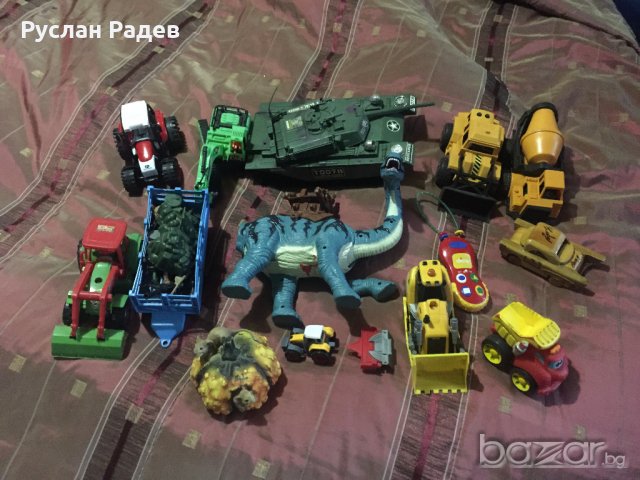 много играчки, снимка 1