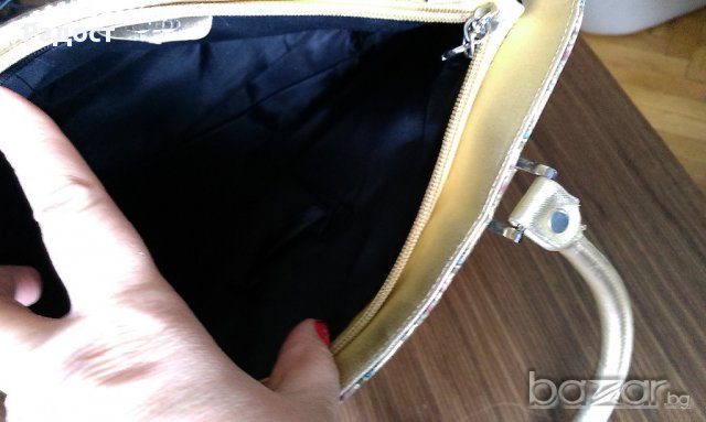 Чанта CD, снимка 4 - Чанти - 8671877