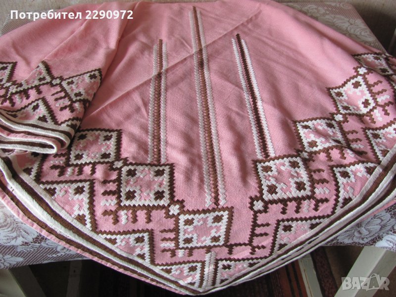 Покривка за маса - ръчно бродирана, снимка 1