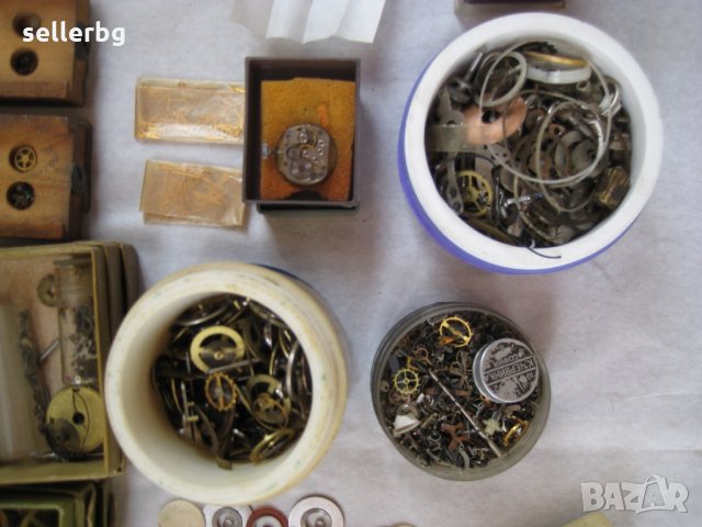Части за стари ръчни часовници, снимка 14 - Антикварни и старинни предмети - 19592030