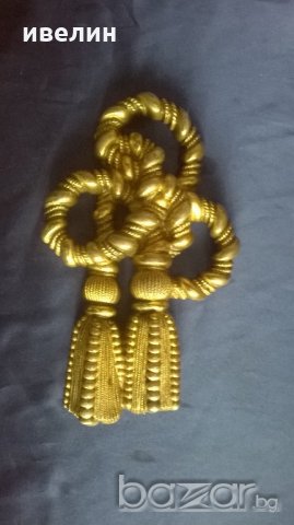 позлатена барокова апликация