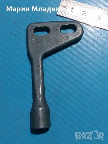 Ключ метален-триъгален, снимка 3 - Други ценни предмети - 25477892