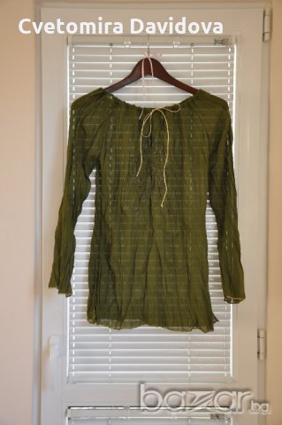 Зелена блуза с дълъг ръкав