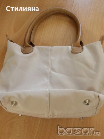 Bata испанска оригинална чантичка , снимка 3 - Чанти - 18393893