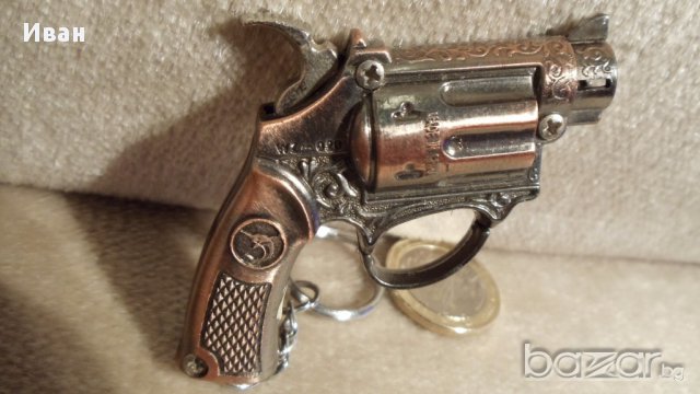 Пистолетче запалка ключодържател, снимка 1 - Антикварни и старинни предмети - 17424237