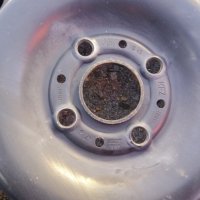 4бр зимни гуми с стоманени джанти за MINI 175/65/15, снимка 2 - Гуми и джанти - 22992370
