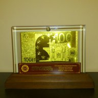 Банкноти 100 евро златни банкноти в стъклена поставка и масивно дърво + Сертификат, снимка 2 - Нумизматика и бонистика - 8634363