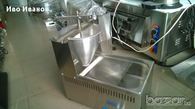 Продавам машина за казанлъшки понички на газ, снимка 3 - Обзавеждане на кухня - 13840591