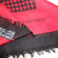 100% VALENTINO vintage автентичен дамски шал wool, silk Нов!, снимка 12 - Шапки - 13124213