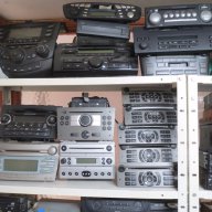 Продавам фабрични касетофони цд плеъри и навигации, снимка 1 - Аксесоари и консумативи - 16040721
