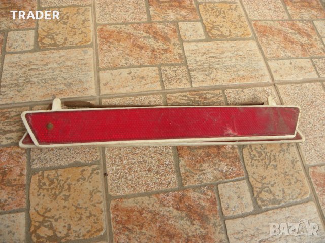 Авариен /сигнален/триъгълник  и светлоотразителна жилетка, снимка 6 - Аксесоари и консумативи - 22431917