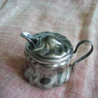 Продавам посребрена захарница с красива патина., снимка 3 - Антикварни и старинни предмети - 13484987
