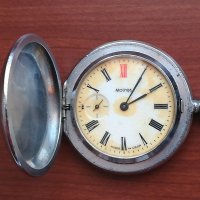 Руски джобен часовник Molnija, снимка 3 - Антикварни и старинни предмети - 20376929