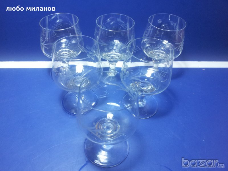 9 бр гравирани конячени чаши със столче , снимка 1