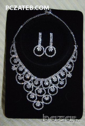 Комплект огърлица и обици с камъни, снимка 1