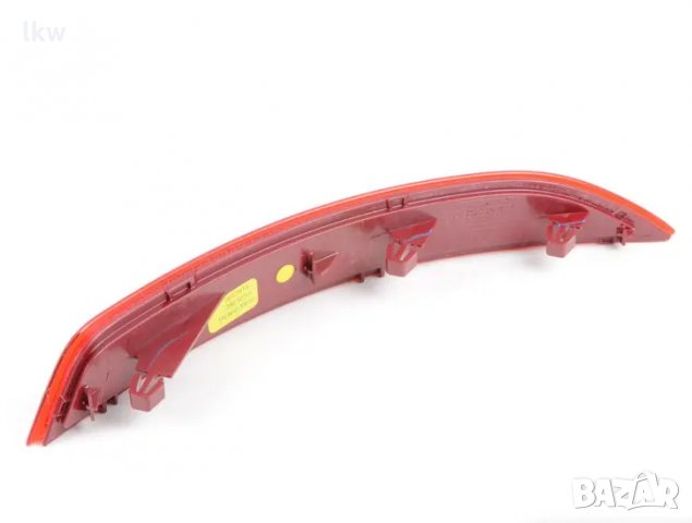 Рефлектор в Задна Броня E-MARK за VOLKSWAGEN JETTA 2010.7- Шоф. страна, снимка 2 - Аксесоари и консумативи - 26130169