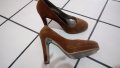 Велурени обувки с ток, снимка 1 - Дамски обувки на ток - 17682107