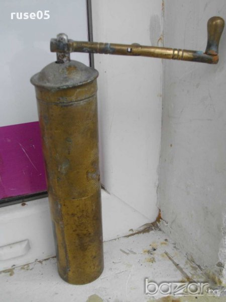 Машинка бронзова за мелене на кафе , чер пипер и др.съветска, снимка 1