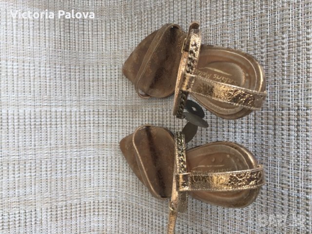 Леки красиви сандали ,ест кожа, снимка 5 - Сандали - 24998188