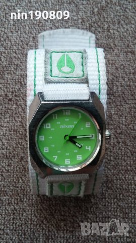 NIXON "The small Scout"",часовник, снимка 2 - Други - 22036439
