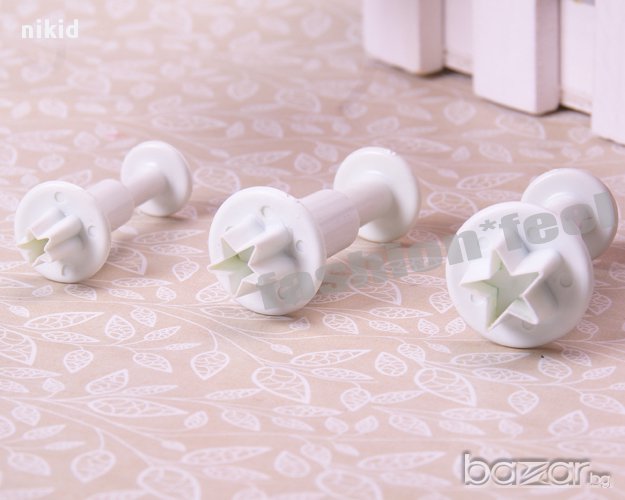 3 бр звездички звезди звезда фондан сладки украса торта тесто пластмасови резци с бутало резец форма, снимка 1