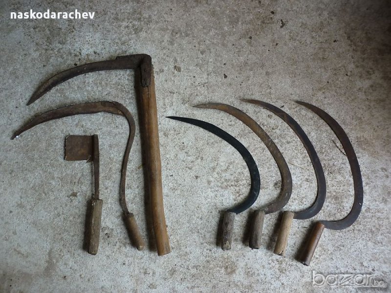 Старинни сърпове и коси за декорация, снимка 1