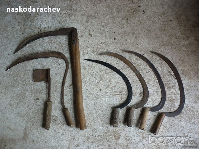 Старинни сърпове и коси за декорация, снимка 1