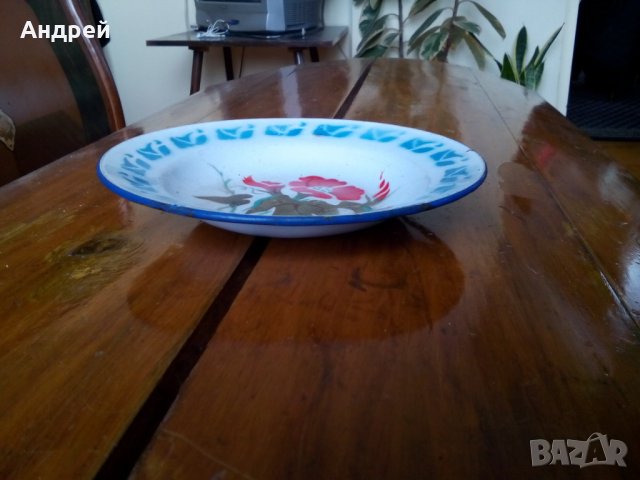 Стара емайлирана паница #2, снимка 2 - Антикварни и старинни предмети - 23848986