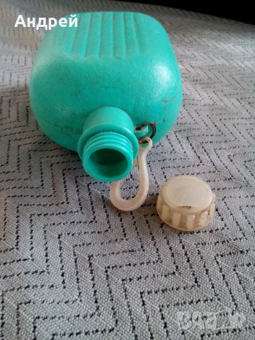 Стара пластмасова манерка, снимка 7 - Антикварни и старинни предмети - 23624474