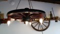Полилей от колело на каруца с LED осветление и дървени чашки!, снимка 3