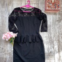 Страхотна нова черна еластична рокля с пеплум на талията , снимка 1 - Рокли - 37246305