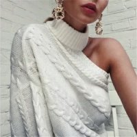 Ефектна блуза плетиво с голо рамо 🤍, снимка 1 - Блузи с дълъг ръкав и пуловери - 43487642