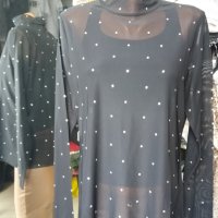 УНИКАЛНА черна шифонена блуза с полуполо яка - цялата обсипана със сребристи камъчета , снимка 1 - Тениски - 39390697