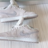 Nike Air Jordan 1 Retro Low  Sherpa UK 4.5 US 7 Size 38/24сm ОРИГИНАЛ! Дамски Кецове!, снимка 11 - Кецове - 44085557