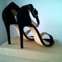 Нови сандали, снимка 1 - Дамски обувки на ток - 32964856