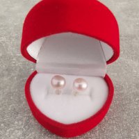 Обеци с естествени перли в луксозна кутия, снимка 2 - Обеци - 34878610