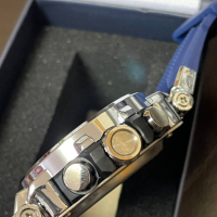 Масивен мъжки часовник с кварцов механизъм, снимка 3 - Мъжки - 44843225