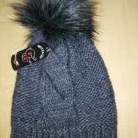 Топла шапка, плетиво, сив цвят с пухче, снимка 1 - Други - 38691512