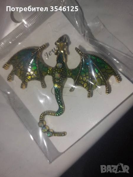 Брошка с камъчета, в преобладаващ зелен цвят, снимка 1