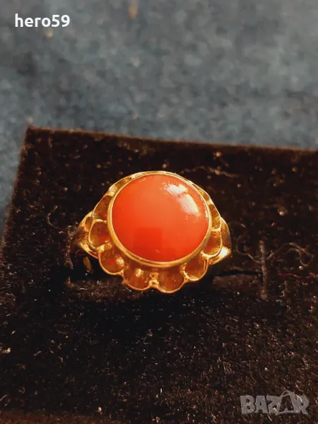 Дамски златен пръстен с корал , снимка 1