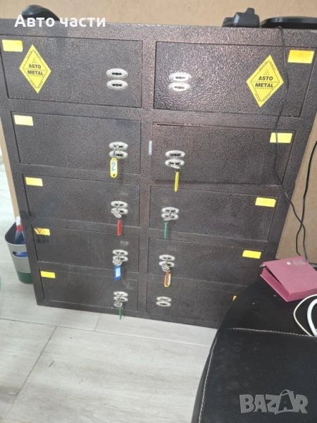 Сейф каса с десет раздела , снимка 1