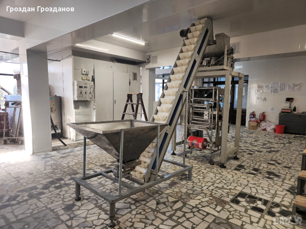 Вертикална пакетираща машина (VFFS) – реновирана, отлично състояние, снимка 1