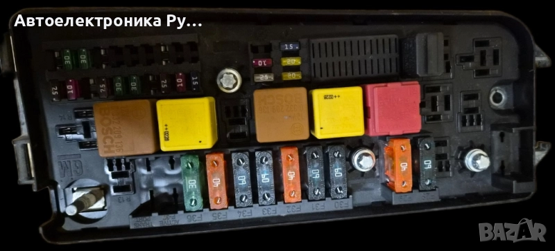 КУТИЯ С ПРЕДПАЗИТЕЛИ OPEL VECTRA C SIGNUM GM 13 112 918 AK, 13112918 AK, 519 038 004, 519038004, снимка 1