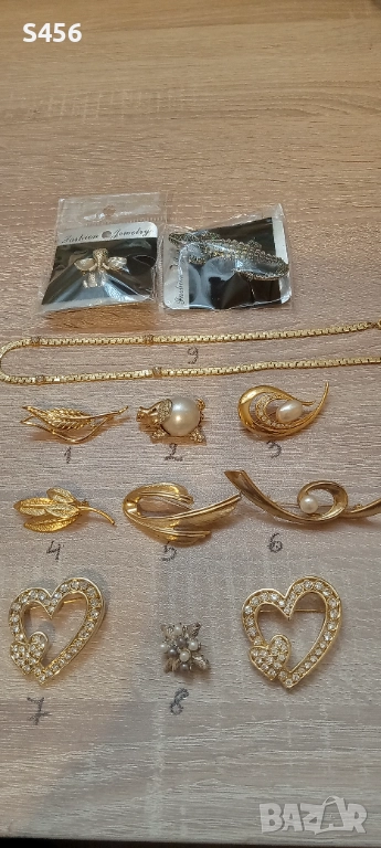 Позлатена брошка. Брошки. Колие, снимка 1