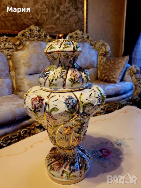 Голяма антикварна ваза с капак 038, снимка 1