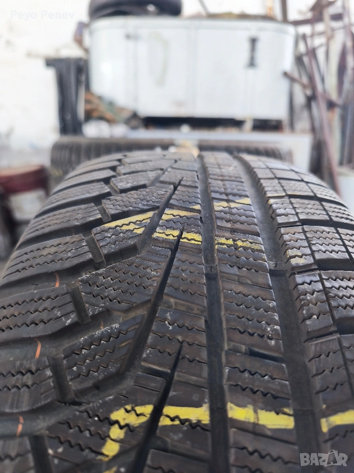 зимни гуми hankook 235/55 R19, снимка 1