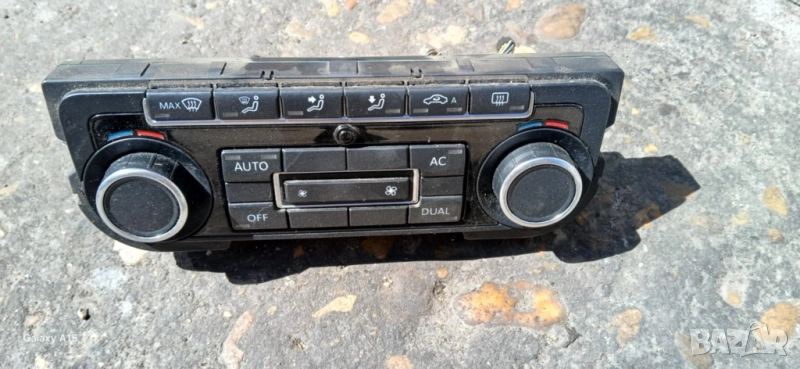 Управление климатроник за Volkswagen Passat Sedan B7 (2010-2014), снимка 1