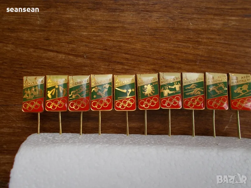 Лот 10 бр. значки минт от олимпиадите в Москва и Лейк Плесид '80, снимка 1