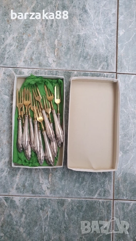 12 броя Сребърни вилици, снимка 2 - Антикварни и старинни предмети - 53493791