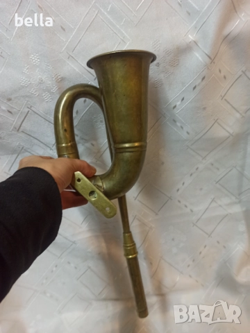 Месингов клаксон – 37 см, рядък модел с интересна декоративна  решетка. , снимка 2 - Антикварни и старинни предмети - 52582347